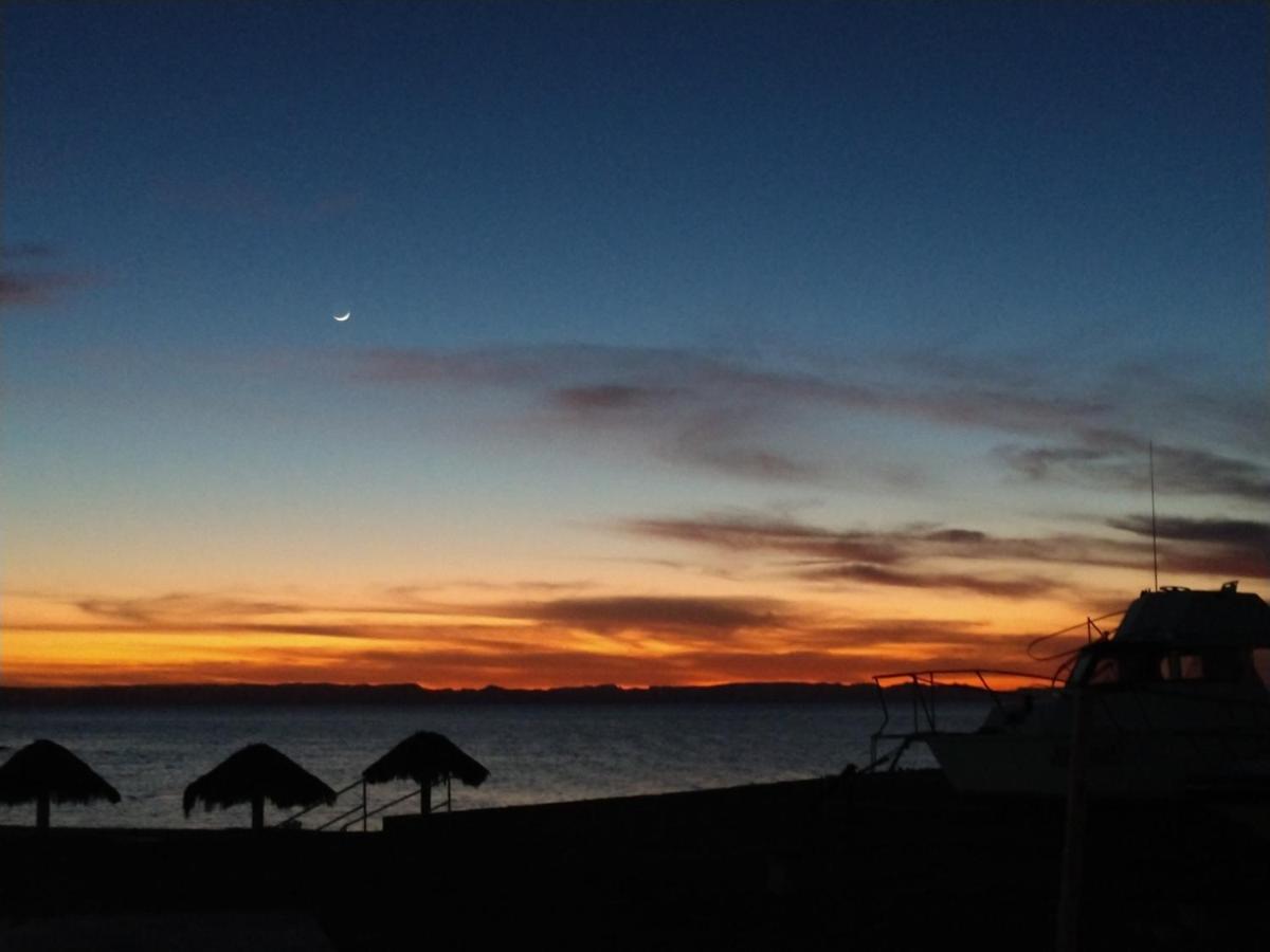 Club Cantamar Beach Hotel & Marina La Paz Bagian luar foto