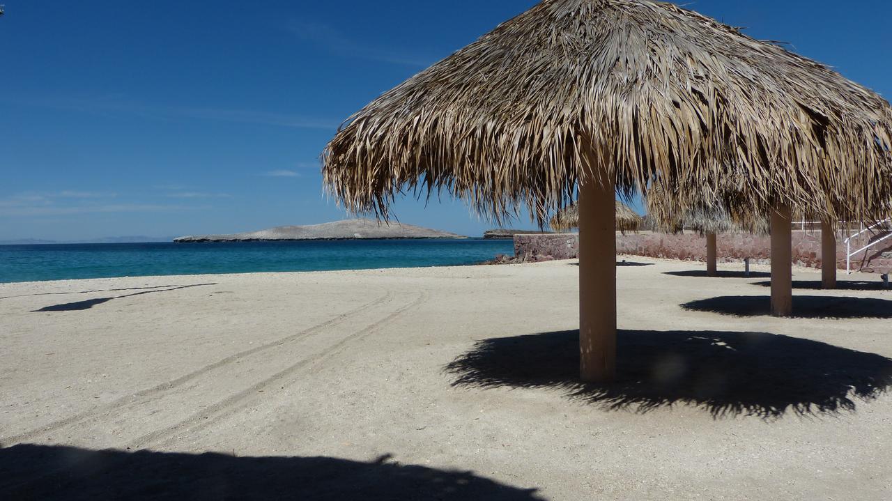 Club Cantamar Beach Hotel & Marina La Paz Bagian luar foto