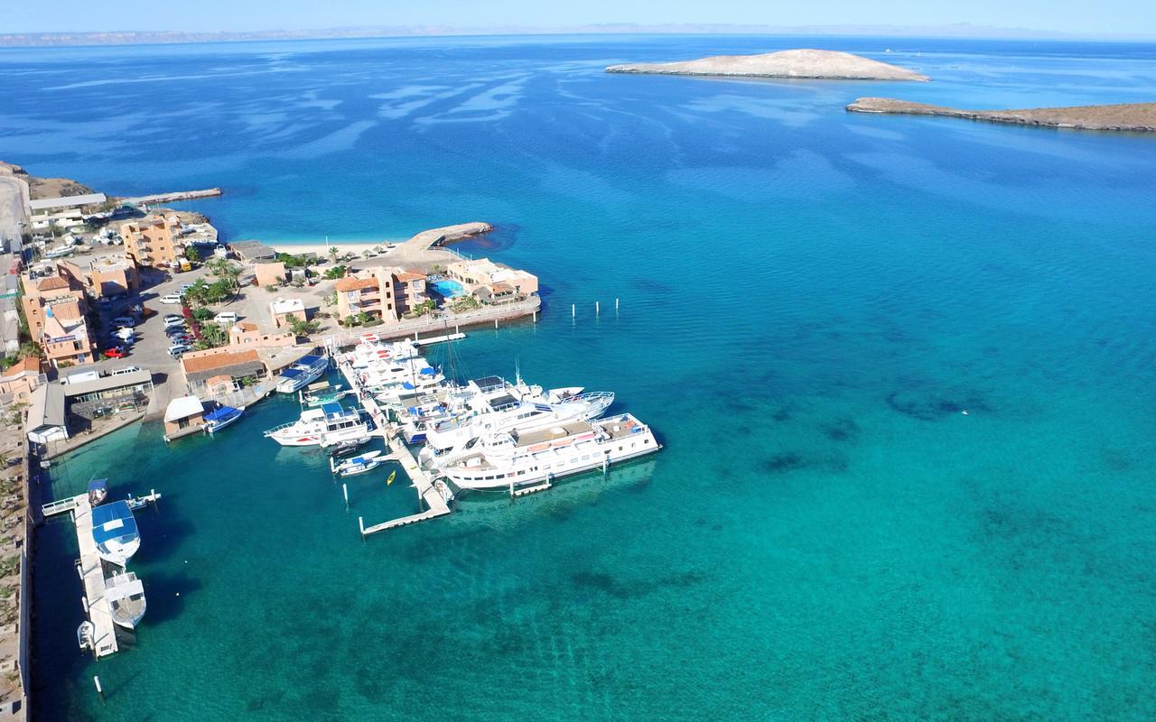 Club Cantamar Beach Hotel & Marina La Paz Bagian luar foto